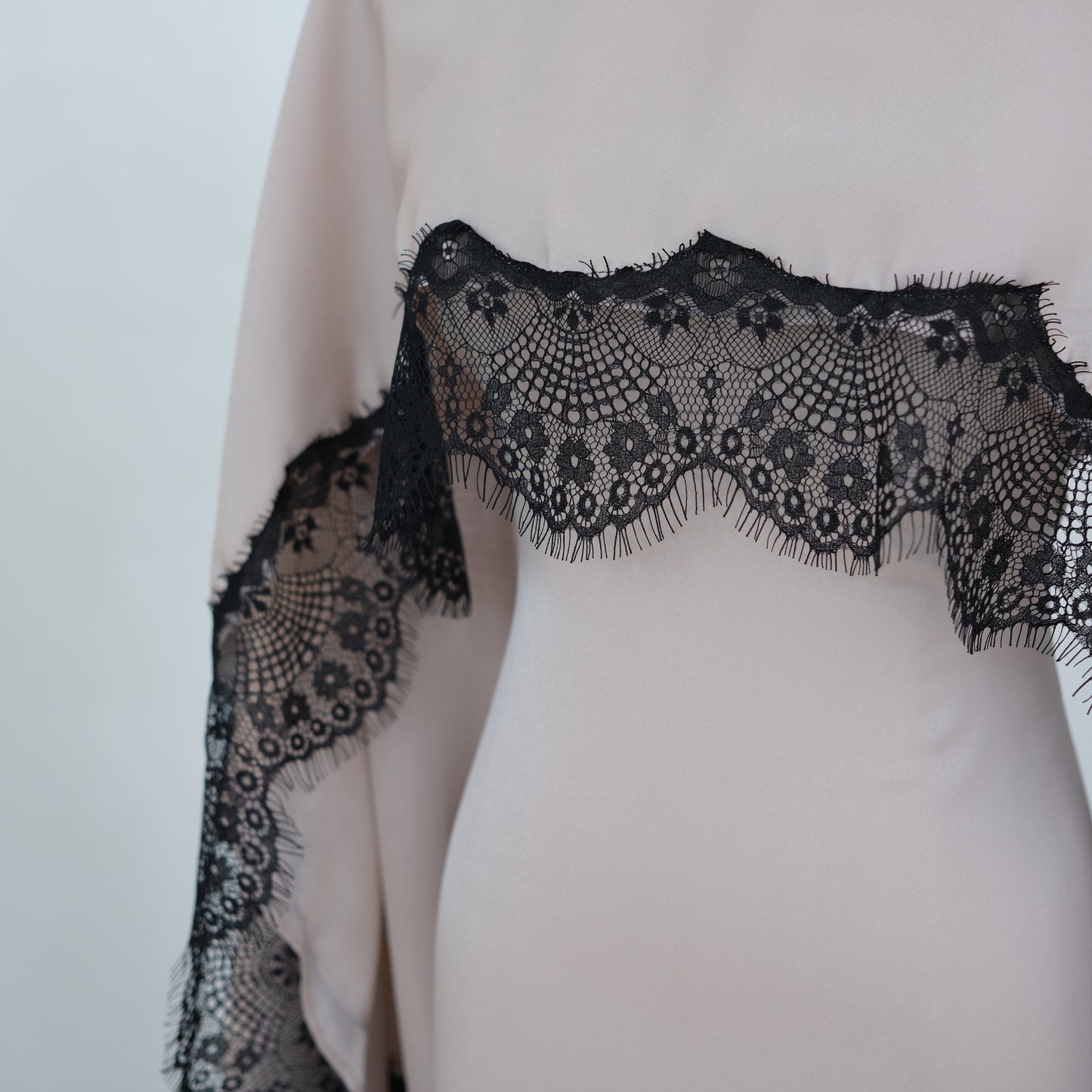 Lace Trim Abaya Dress - Sleeve and lace detail