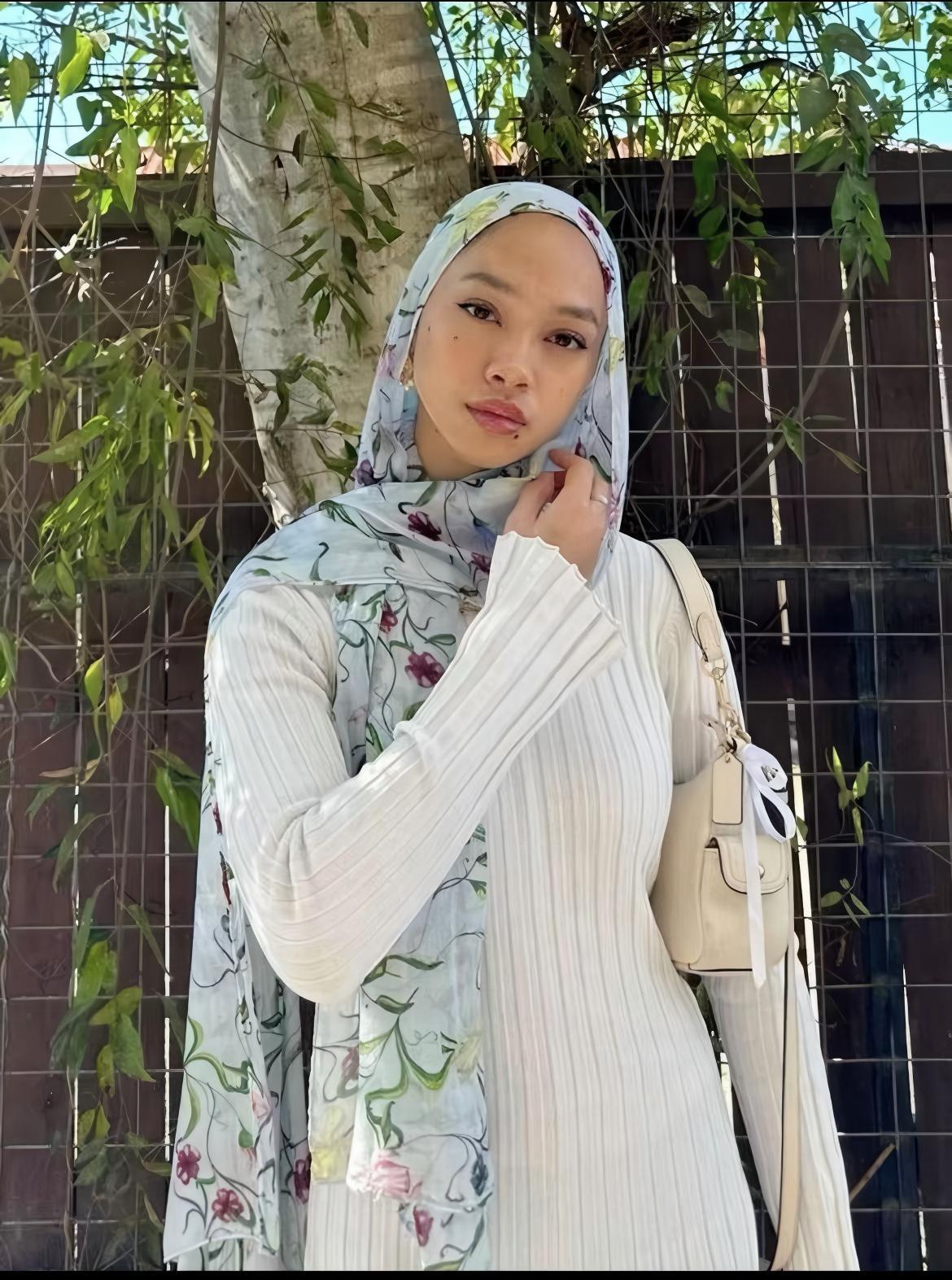 White Blue Green Purple Watercolor Vine Floral hijab shawl - view 1