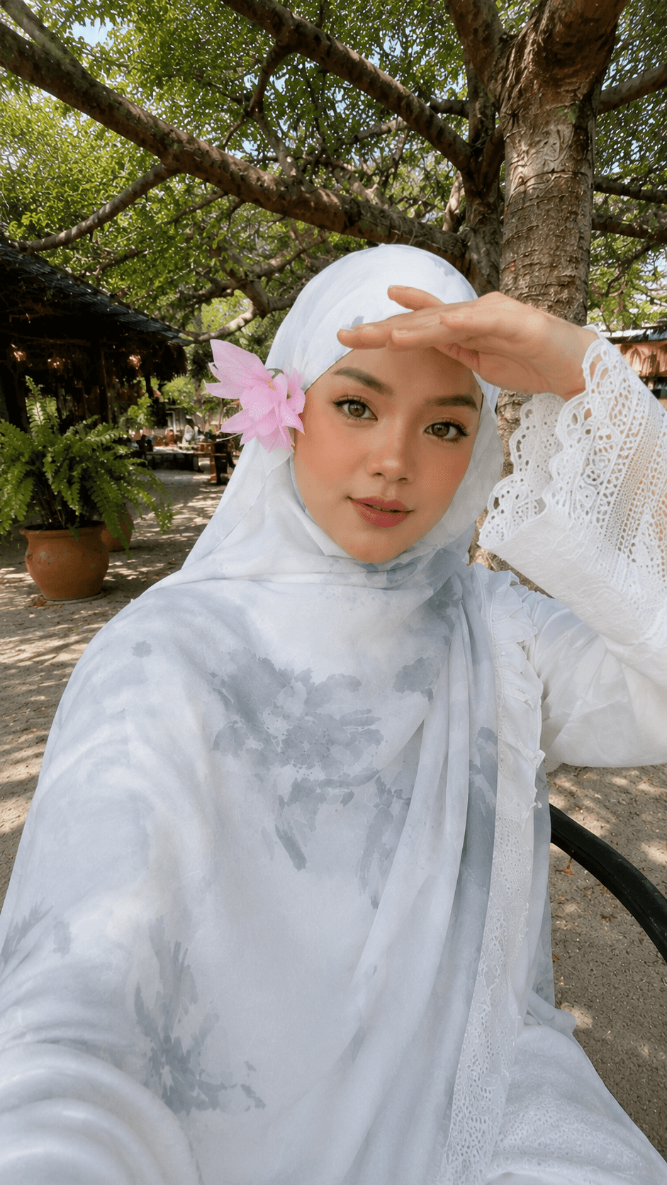 White Ink Wash Floral hijab shawl - view 4
