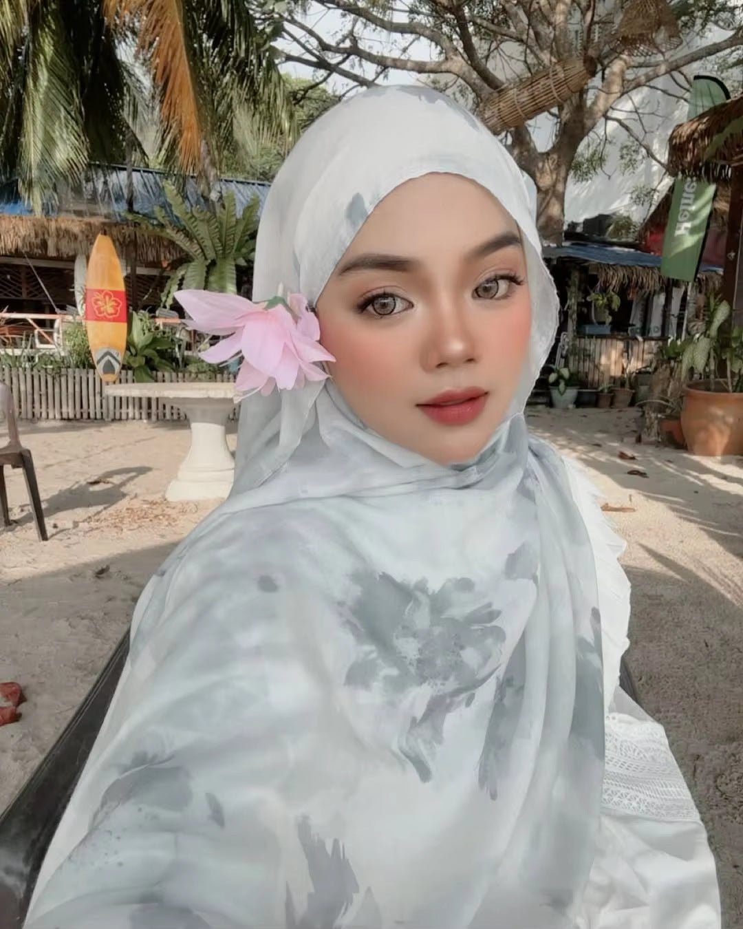 White Ink Wash Floral hijab shawl - view 1