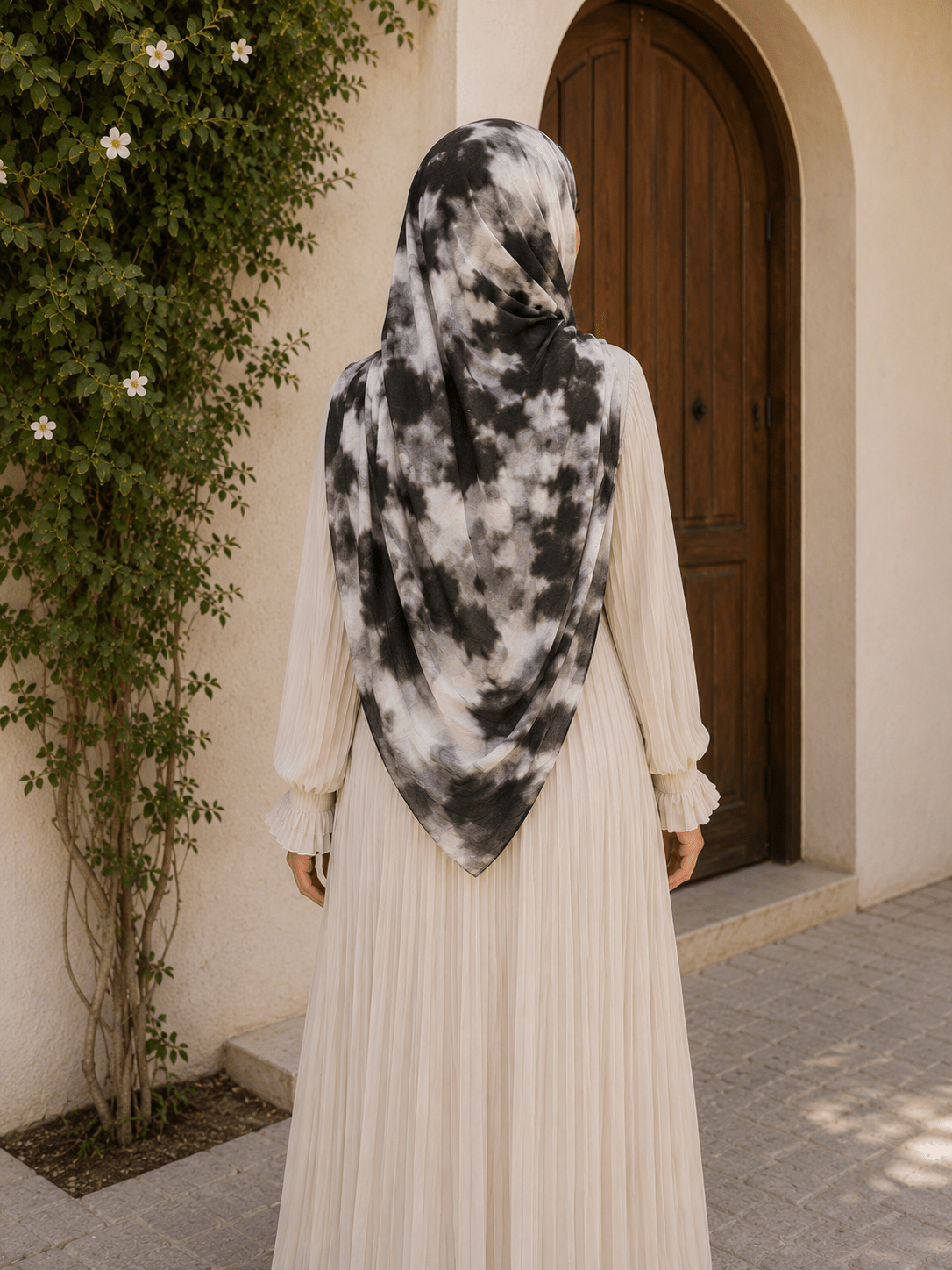 Black Marble Mercerized Cotton Hijab | Lunar Elegance