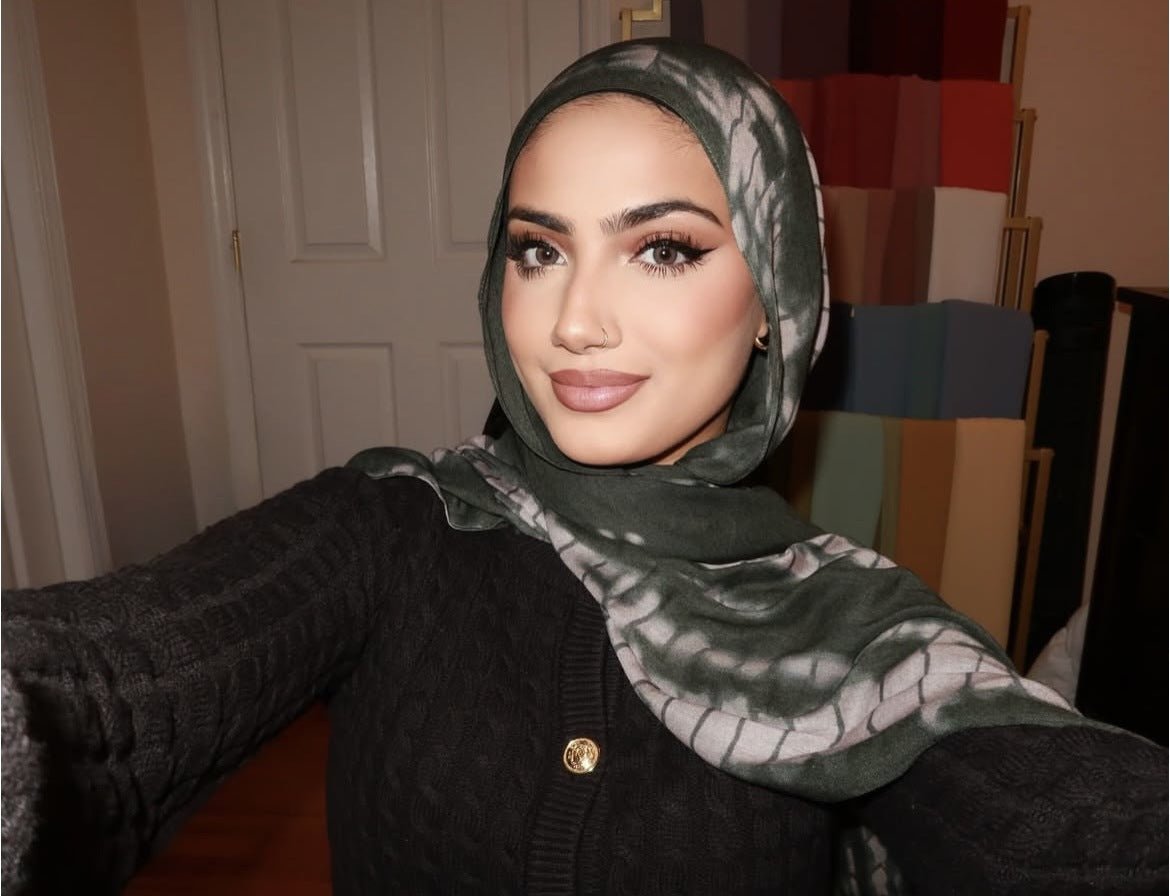 Dark Green White Crackle Tie Dye hijab shawl - view 1
